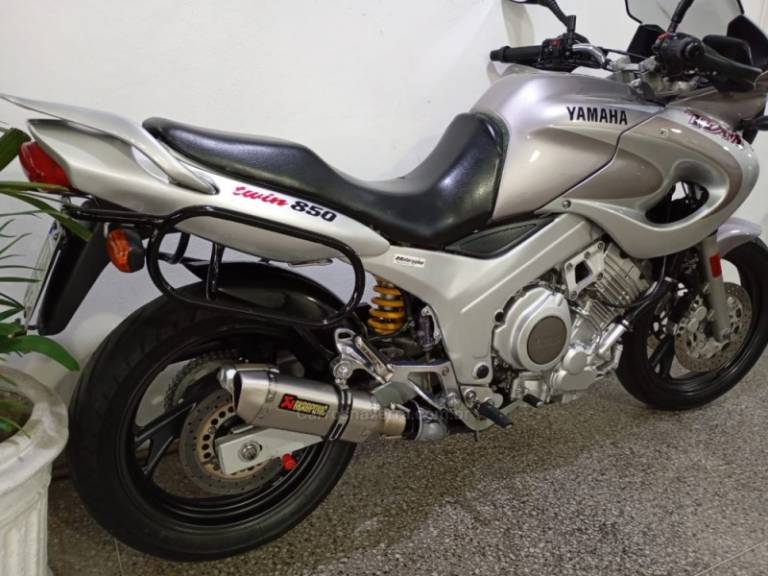 YAMAHA - TDM - 2000/2000 - Preta - R$ 21.900,00