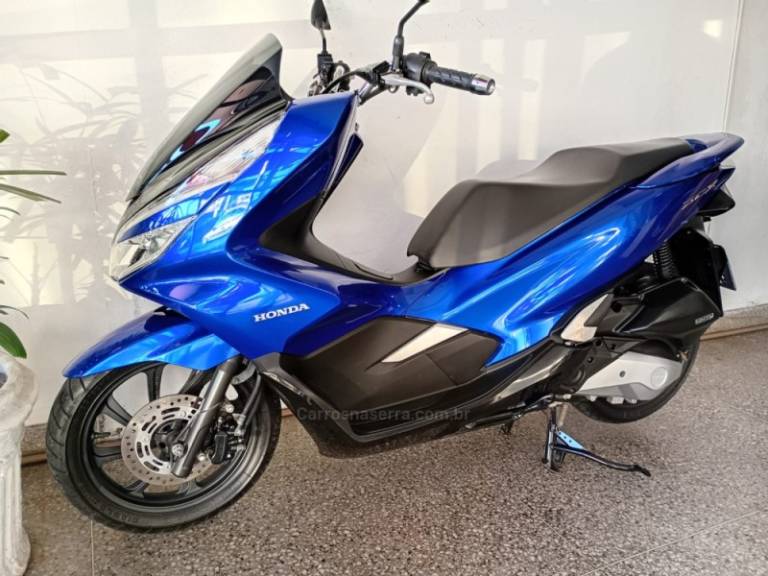HONDA - PCX - 2022/2022 - Azul - R$ 17.900,00