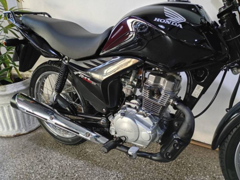 HONDA - CG 125 - 2013/2013 - Preta - R$ 9.900,00