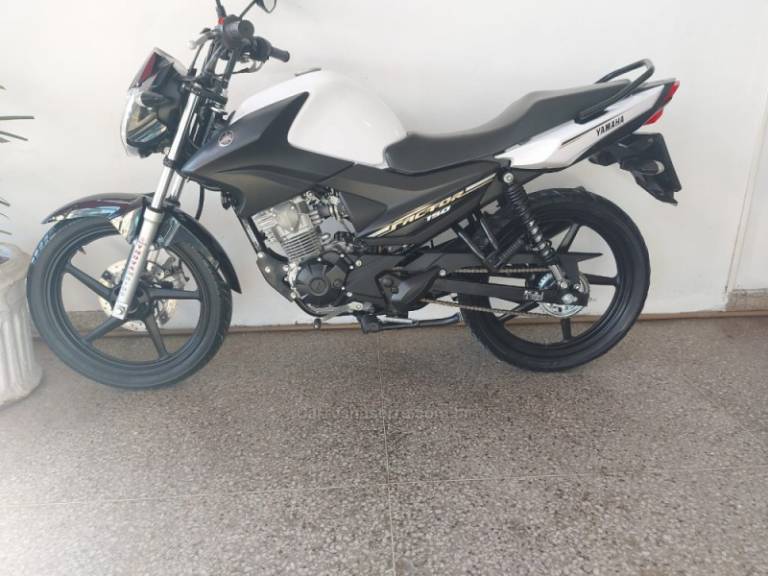 YAMAHA - FACTOR - 2020/2021 - Branca - R$ 13.990,00